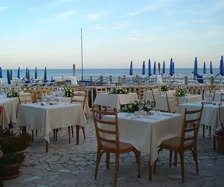Le Najadi Hotel 3*